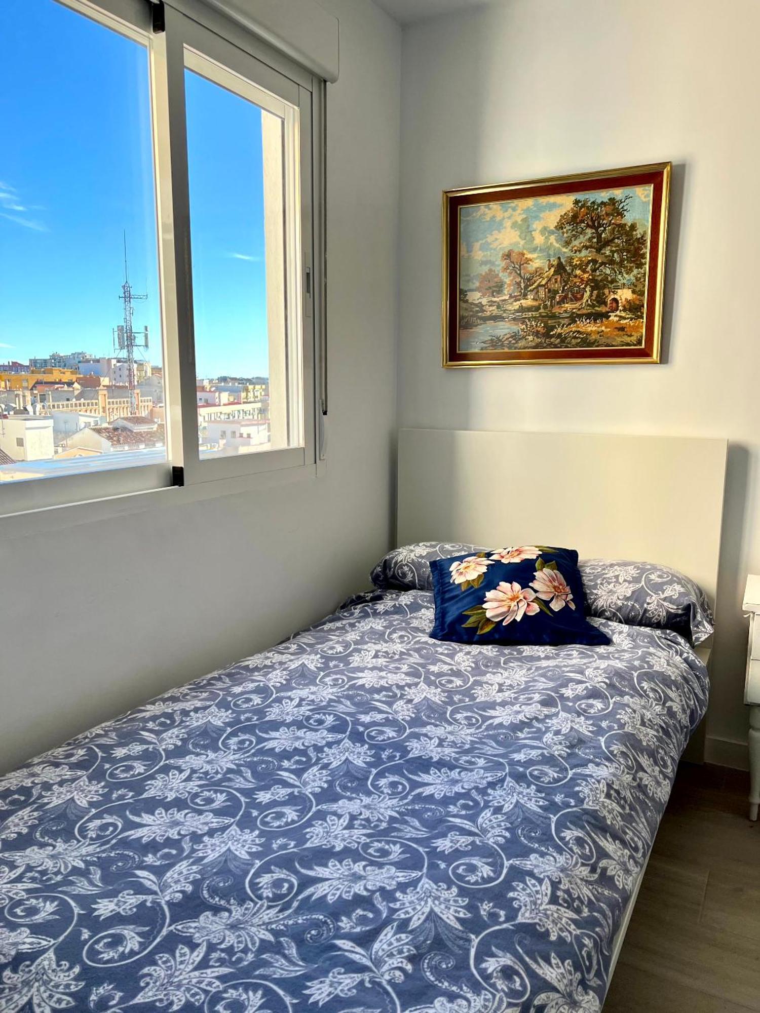 Flat With Balcony Ac Direct Bus To Sleeps 7 * Málaga