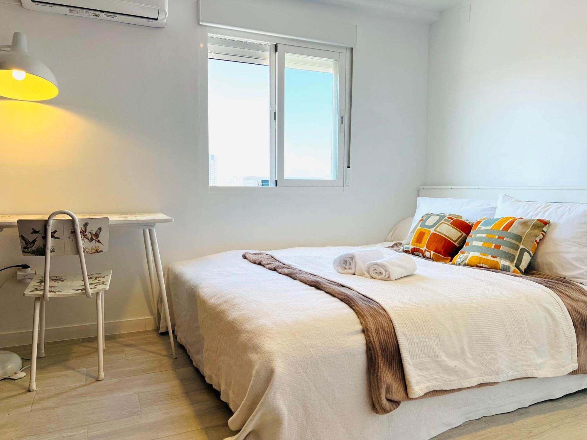 Séjour chez l'habitant Flat With Balcony Ac Direct Bus To Sleeps 7 Málaga